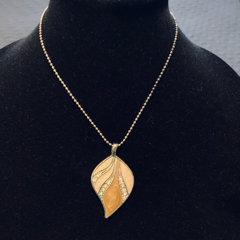Necklace - Picture 3 of 5